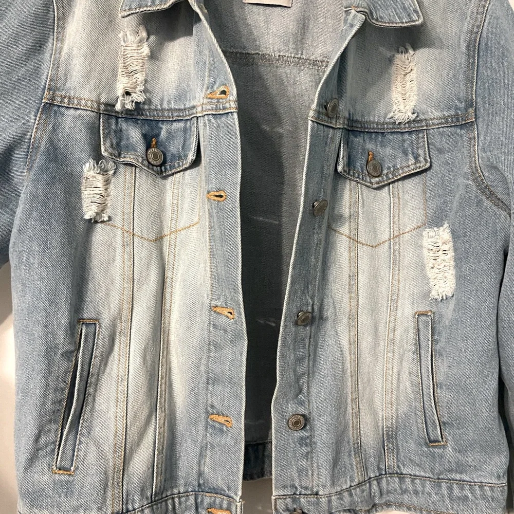 Jean jacket - Picture 2 of 4